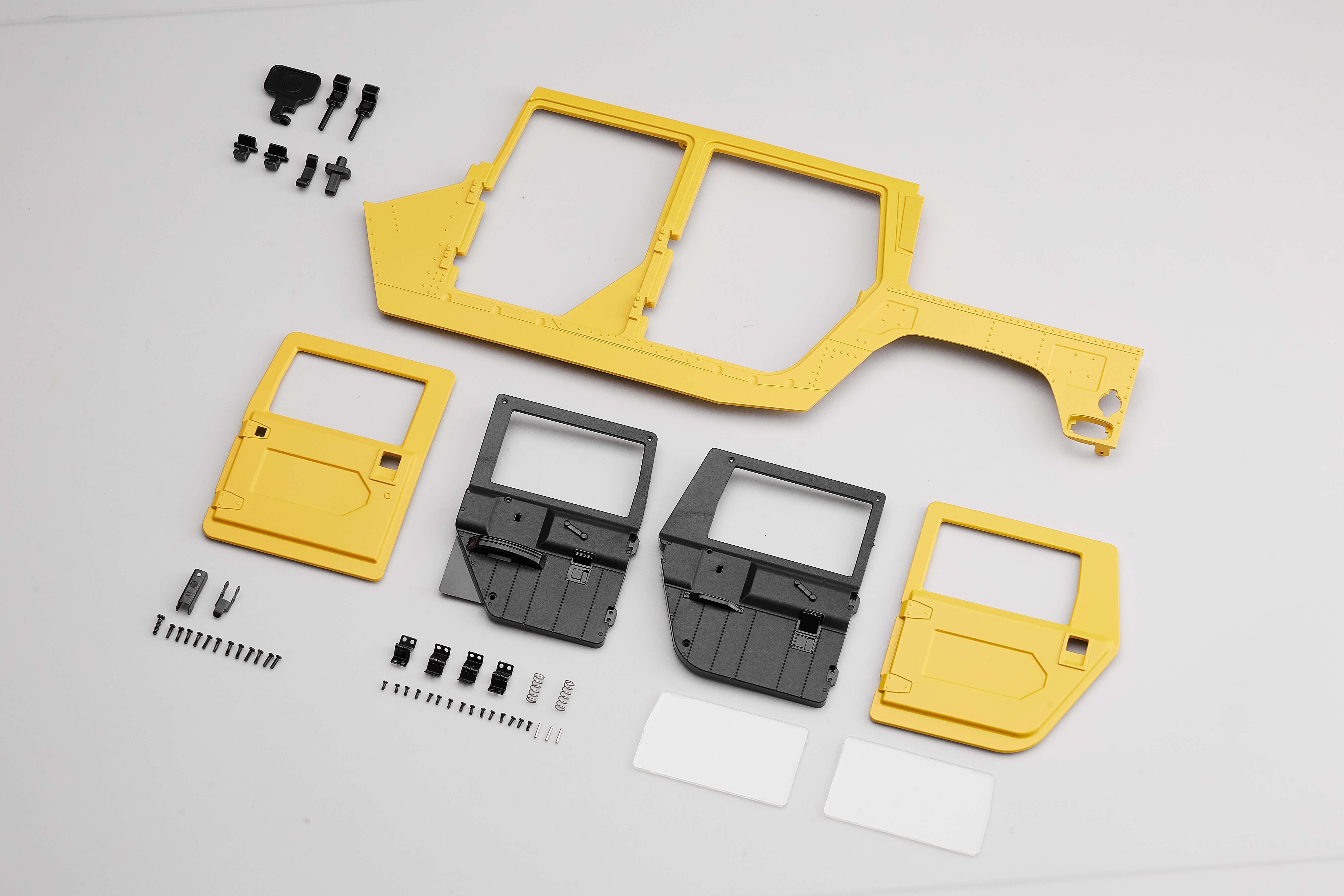 1:12 Hummer H1 LEFT DOOR SET (YELLOW)