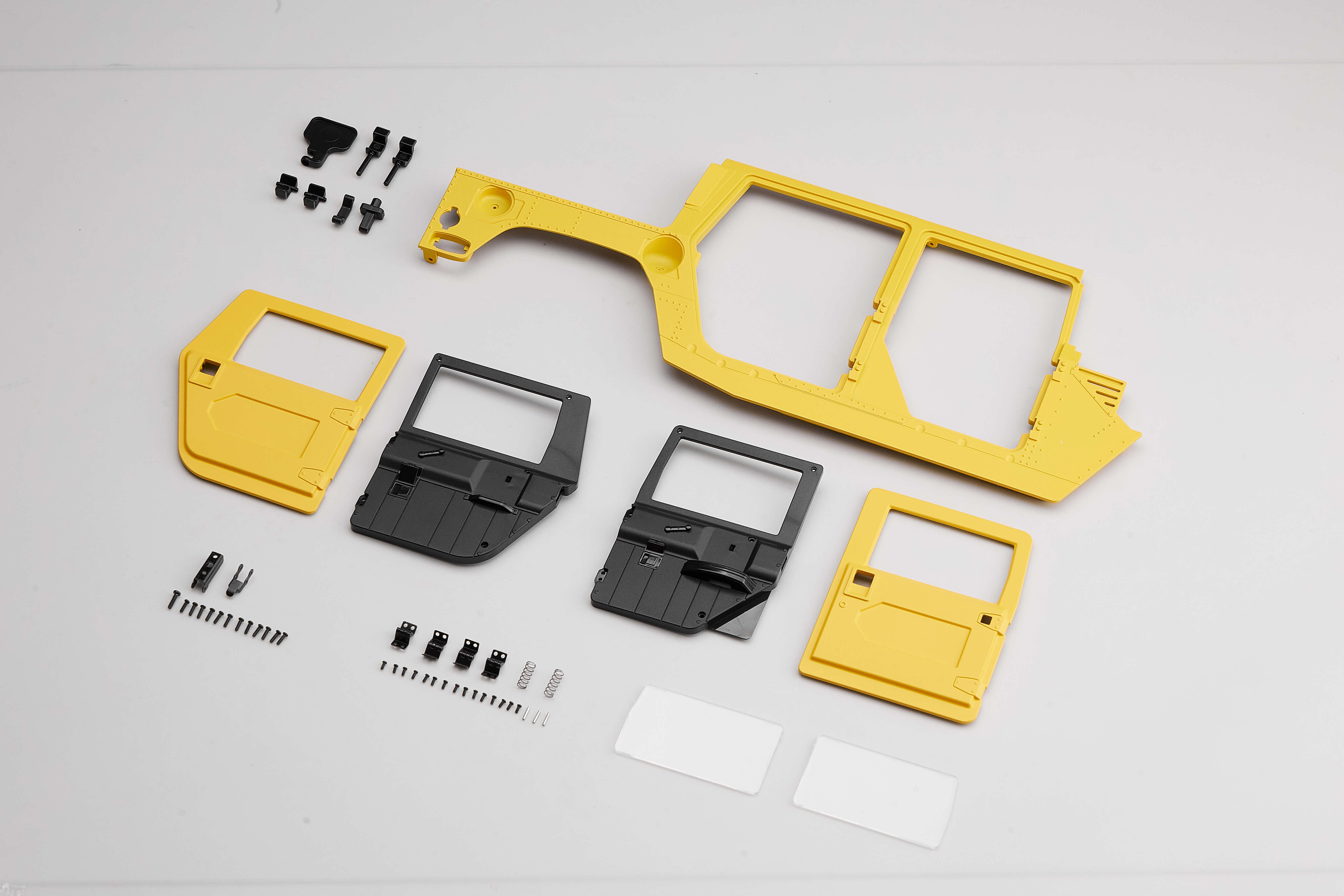 1:12 Hummer H1 RIGHT DOOR SET (YELLOW)