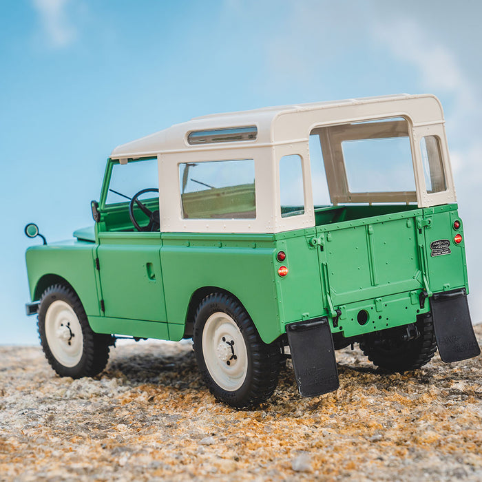 FMS-1-12-Land-Rover-Series-green-rc-car-rtr